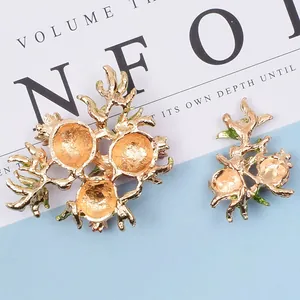 Roter Granatapfelblüten Anhänger aus Goldlegierung für DIY Braut Haarschmuck