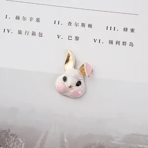 Charmant lapin en émail avec joues roses et bords dorés pour accessoires cheveux DIY