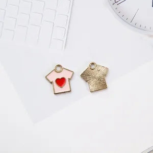 Rosa Herz T-Shirt Anhänger aus Emaille für DIY Schmuck und Accessoire Design