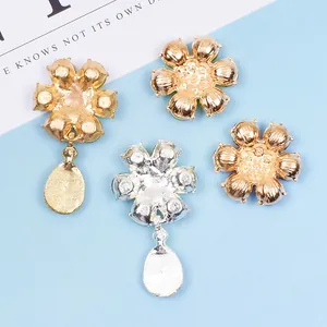 Ciondoli a fiore a sei petali in oro e argento per accessori capelli da sposa