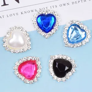 Accessoires DIY strass et perles en forme de cœur étincelants en cinq couleurs assorties