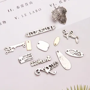 Amuletos de Aleación Vintage Plata Antigua Letras Inglesas para Creación de Joyería DIY Lazo Hoja Corazón Accesorios
