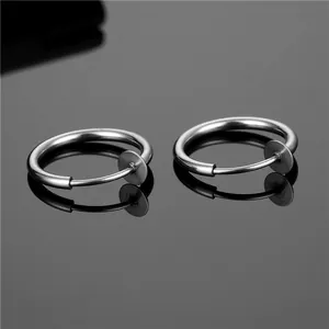 Boucles d'oreilles clips créoles en acier inoxydable argenté poli pour oreilles non percées