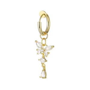 Goldene Schmetterlings-Ohrklemme mit funkelnden Herz- und Tropfen-Zirkonia-Kristallen