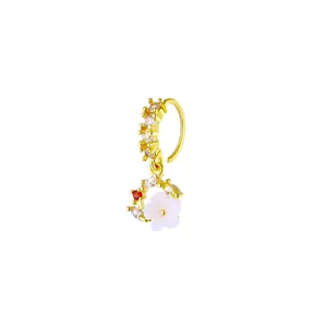 Anneau de nez doré avec pendentif fleur rose et pierres de zircone scintillantes