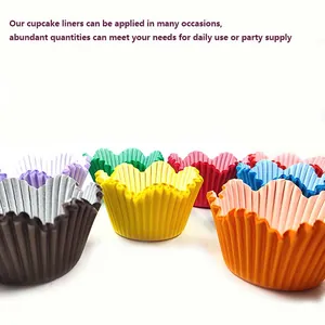 Mehrfarbige ölbeständige Muffinförmchen aus Papier für Backen in Blütenform