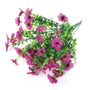 Detailansicht künstlicher lila Veilchenblüten mit 35cm langen Eukalyptusstielen