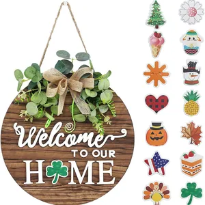 Plaque de porte bois Welcome avec 14 icônes interchangeables et décorations d'eucalyptus