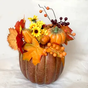 Künstliches Ernte-Kürbis-Gesteck mit Sonnenblumen, Ahornblättern und Herbstbeeren