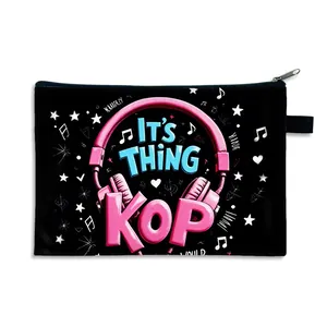 Trousse de maquillage noire K-POP avec motifs musicaux et imprimé casque rose sur blanc