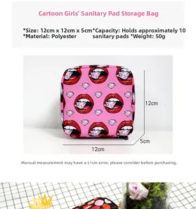 Mini estuche rosa de poliéster con diseño de labios y medidas de 12x12x5cm