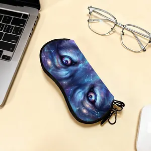 Portable wolf eye starry print glasses case with snap hook and zipper closure