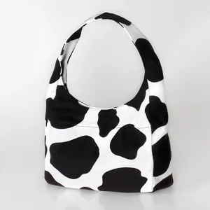 Bolso de hombro de lona con estampado de vaca en blanco y negro de gran capacidad