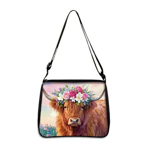 Sac fourre-tout vache des Highlands avec imprimé fleuri et bandoulière réglable