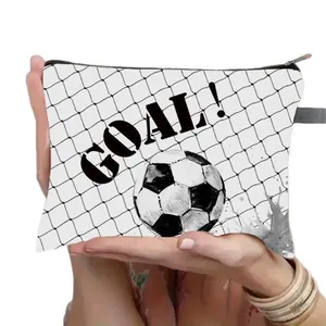 Grote make-uptas met voetbalprint en GOAL-tekst inclusief handige polsband voor op reis