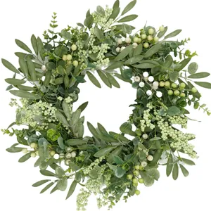 Couronne d'eucalyptus luxuriante avec baies blanches et feuilles d'olivier