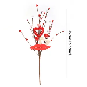Ramo decorativo di San Valentino 45cm con bacche rosse e cuori per la casa