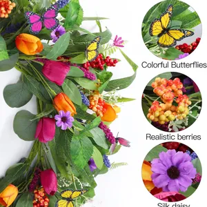 Couronne de tulipes printanière avec papillons colorés, baies et feuilles d'eucalyptus