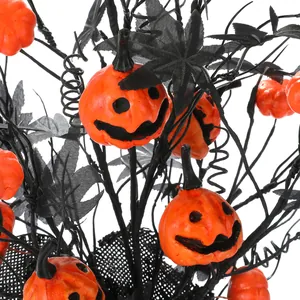 Διακοσμητικό δέντρο Halloween με πορτοκαλί κολοκύθες και μαύρα φύλλα σφενδάμου