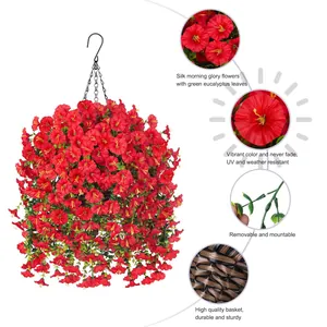 Cesto appeso con fiori di seta artificiali rossi resistenti ai raggi UV ed eucalipto