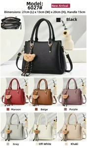 Litchi pattern Boston bag details showing 27cm size and fuzzy bear keychain