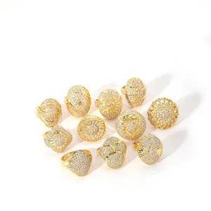 Luxurious gold-plated 11-piece set of geometric adjustable rings with pavé crystals