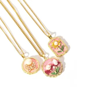 Ensemble de colliers vintage en acier avec perles et pendentifs en émail rose floral