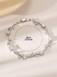 Silbernes Rankenarmband mit Zirkonia und 20cm Umfang Detailansicht zur Messung