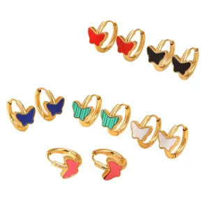 Boucles d'oreilles créoles dorées avec pendentifs papillon en six couleurs