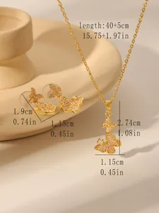 Macro detail van 18k vergulde vlinder sieradenset met nauwkeurige afmetingen