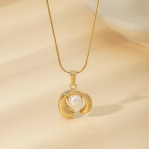 Elegant 18k gold plated stainless steel necklace featuring a white pearl pendant