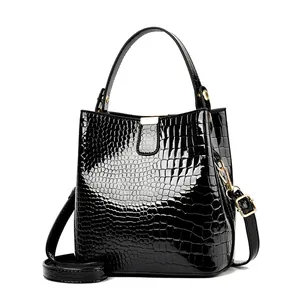 Women Fashion Crocodile Pattern Shiny PU Leather Bucket Bag Elegant Glossy Handbag With Detachable Strap Gold Hardware