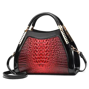 Women Crocodile Pattern Handbag Vintage Large Capacity Commuter Shoulder Bag PU Leather Shell Crossbody Bag For Office Business Travel