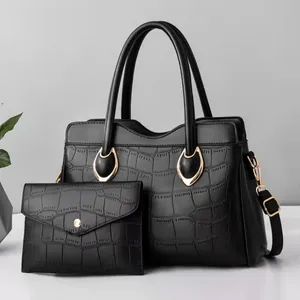 Elegant Crocodile Print PU Leather Tote Bag And Matching Envelope Wallet For Women Large Capacity Shoulder Bag With Gold Hardware
