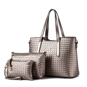 Set di 3 borse intrecciate metallizzate con borsa a tracolla e pochette in finitura bronzo