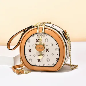 Sac Bandoulière Rond Vintage Monogramme pour Femmes Petit Sac à Épaule en Cuir PU Avec Chaîne en Métal et Pendentif Chat