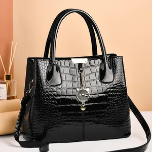 Dames Krokodil Reliëf Handtas Hoogglans PU Leer Tote Bag Mode Schoudertas Crossbody Tas Met Metalen Kattenhanger