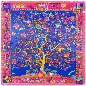 Carré de soie ethnique 90cm avec arbre de vie et imprimés éléphants en bleu vif