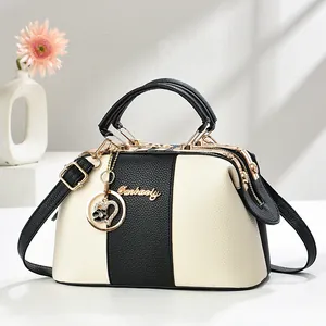Sac à Main Femme Mode Couleur Contrastée Texture Litchi Similicuir PU Sac Bandoulière Grande Capacité avec Charme de Coeur