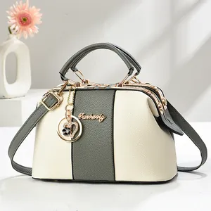 Sac à main Danbaoly élégant en cuir texturé beige et vert foncé avec patchwork contrasté
