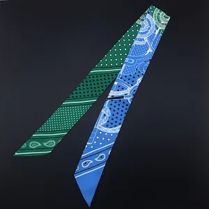 Ethno-Seidenschal Twilly mit Paisley-Muster und Sternendesign in Grün und Blau für Damen