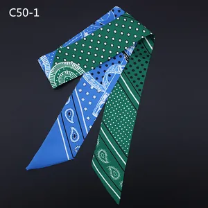 Ethno-Seidenschal mit Paisley- und Sternmuster in Grün und Blau für Damen