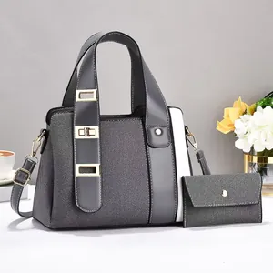 Sac à main patchwork gris et blanc avec portefeuille assorti et boucles dorées