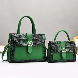 Ensemble sacs à main vert foncé motif crocodile avec boucle dorée et bandoulière