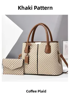 Dettaglio del set borsa tote kaki con motivo geometrico e borsa a bustina coordinata