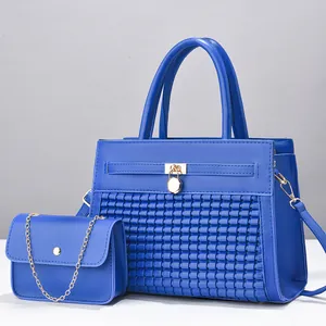 Ensemble 2 pièces sac à main bleu foncé texture tressée avec mini sac à chaîne
