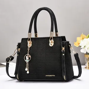Damen Handtasche Mit Krokodilmuster PU Leder Elegante Tote Tasche Große Kapazität Schultertasche Mit Hasenanhänger Geschenk