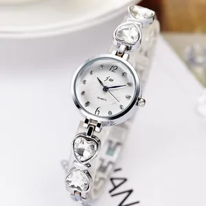 Elegante Damen Quarzuhr mit Herz-Kristall-Gliederarmband in glänzendem Silber-Look