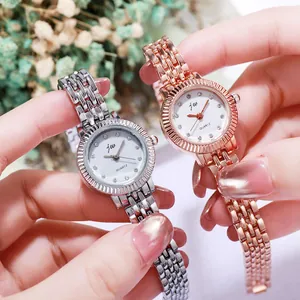 Elegante Damen-Quarzuhren in Silber und Roségold mit Strass-Indizes auf Zifferblatt
