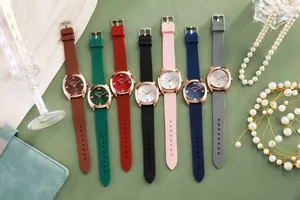 Minimalistische kwartshorloges in zeven kleuren met siliconen bandjes en datum